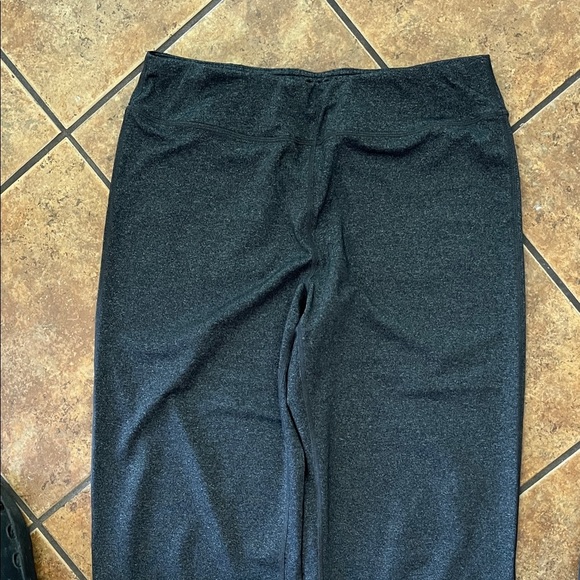 Gray Yoga Pants Wide Leg with Back Pockets SIze M Tall - Picture 2 of 4
